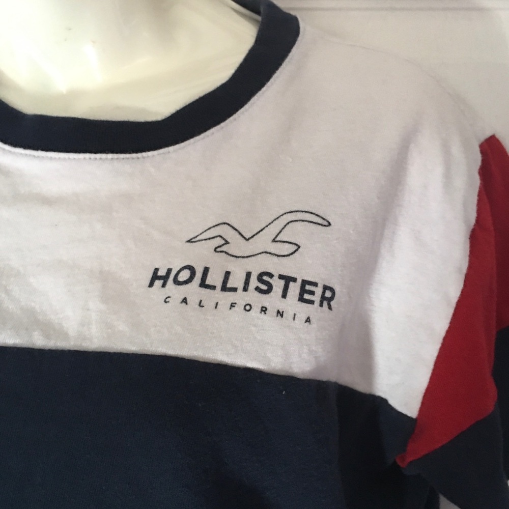 Hollister crop T-shirt small tri-color